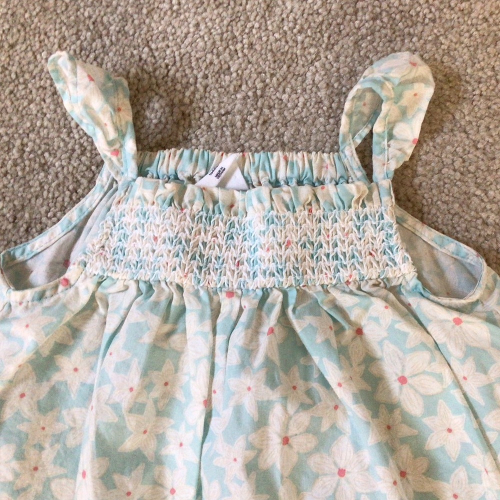 BABY GAP LIGHT BLUE FLOWERED SMOCKED DRESS— 2T - Picture 2 of 6